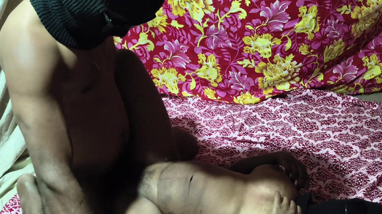 Desi anal: Desi manželka šuká celá videa