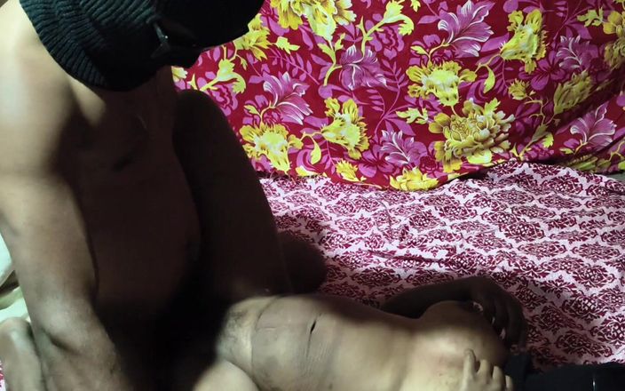 Desi anal: Desi manželka šuká celá videa