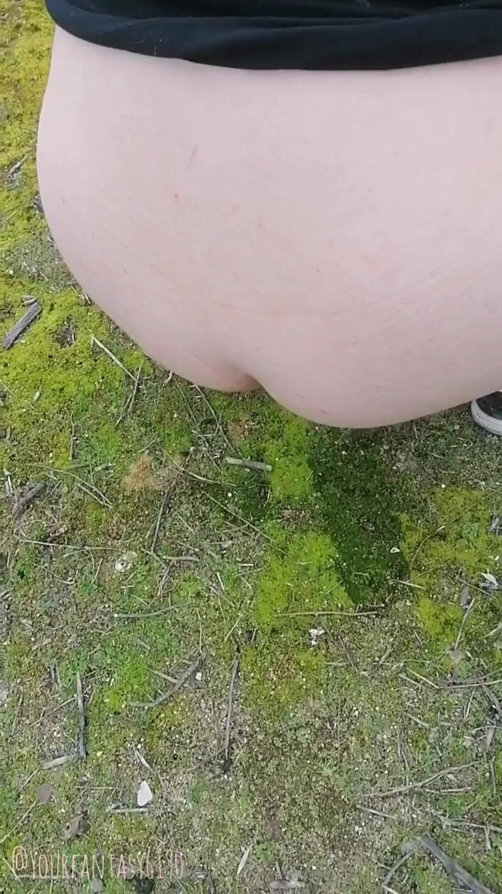 Your fantasy studio: Pee Compilation I