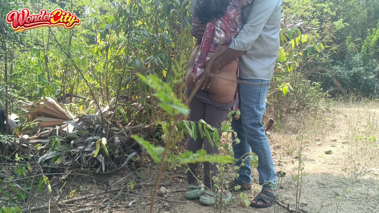 Magilmathi: Schattig meisje met forrest gebeurde onverwachte hete romantiek