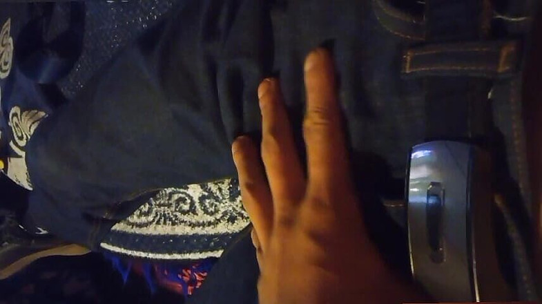 WolfGV: Chłopiec dotyka się w domu swojego kuzyna