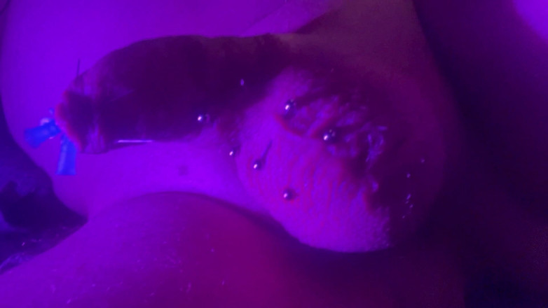 KinkyToyStory: Kinky Needle Cock and Bals Punishment Proof para Seu Mestre