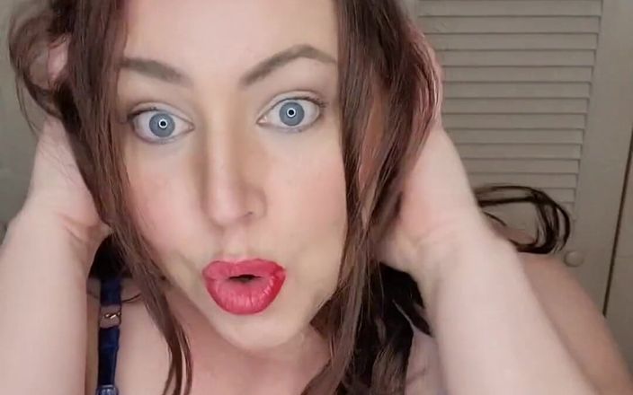 KinkyKatie: Senin için dans etmeyi seviyorum baba!