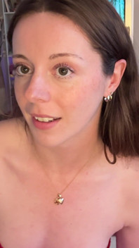 De cerca rogándote por un facial
