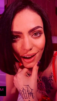 Clara Mia dzieli się swoim życiem erotycznym ze swoimi zwolennikami