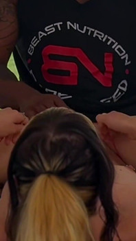 Stoute massage eindigt in creampie grote zwarte lul