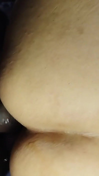 Signora sexy che scopa il suo patrigno sesso duro a pecorina inietta la piccola figa leccata