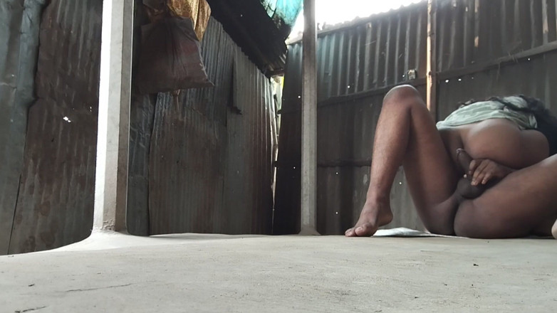 Boneshaker: Desi Local Bhabhi i Devar gorące seks na świeżym powietrzu wideo