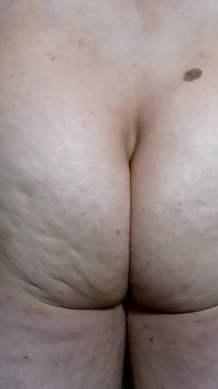 ฉันโชว์ตูด (ยืนโชว์)