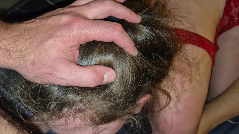 Mr D and Miss C: 戴绿帽子的丈夫看着他饥渴的妻子操一个陌生人