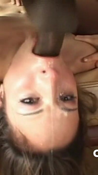 Dia Disetubuhi Oleh Pantat Dalam Seks Anal