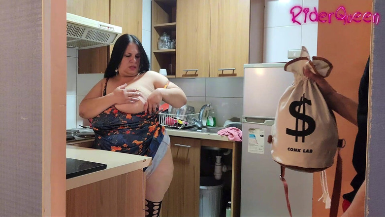 Riderqueen: 02 Fuking MILF w kuchni