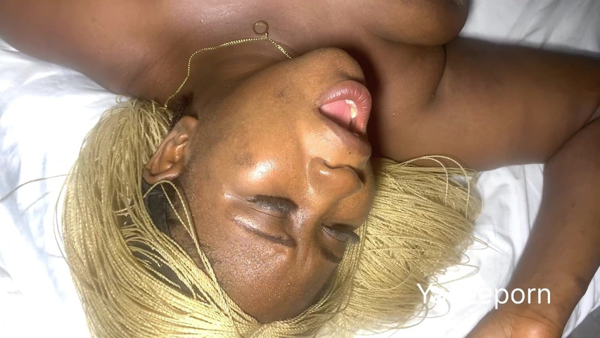 Hot Sexy Stepmama (Yakee porn)