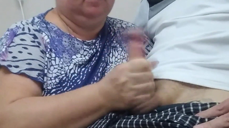 Zona901: BBW girl jerks off my cock in the office 3