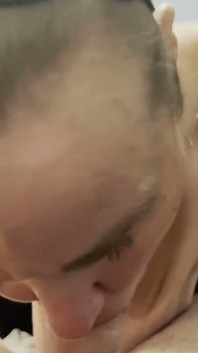 นมย้วยยานสาวใหญ่ ปากควย POV แล้วกลืนน้ำแตกทุกหยดในปาก!