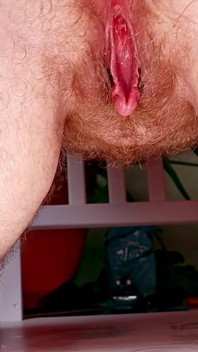 FTM / Un homme trans pompe son clito - vue en gros plan