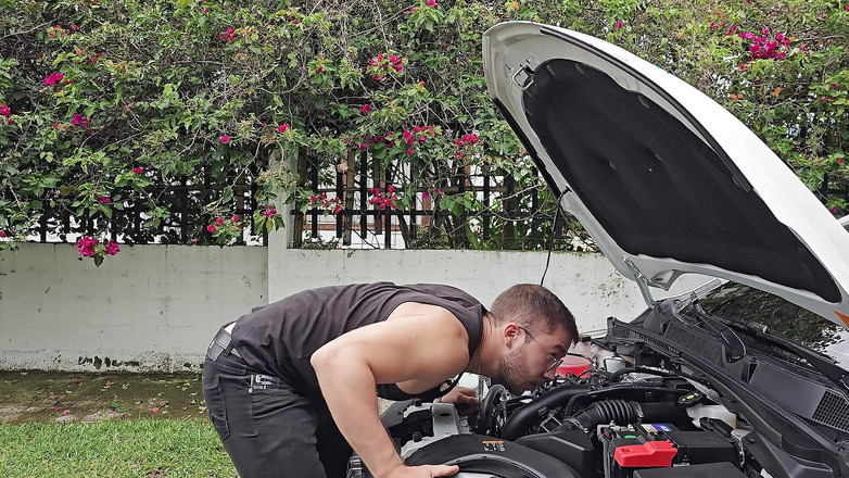 Salome Gil: Eles me ajudam a reparar meu carro e eu pago...