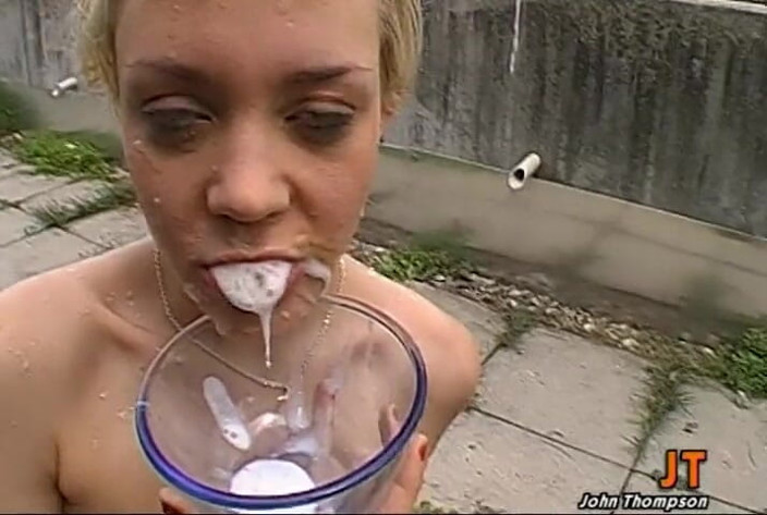 Amateur Pornos XXX: Blonde Silicone Slut Swallows 28cm BBC in Mouth, Pussy &amp; Ass by...