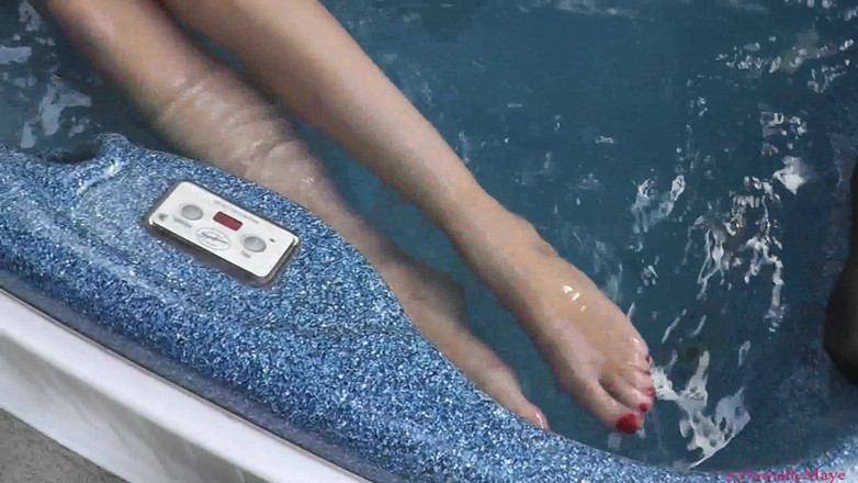 DanielleMaye: ダニエル・メイ 足の挑発