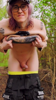 Outdoor Condom Jerking & Cumming