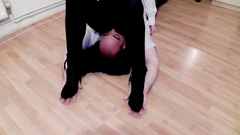 Real Sessions Filmed Miss Jessica Wood: Kara biurowa