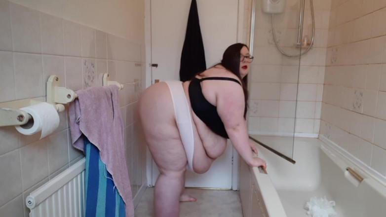 SSBBWLadyBrads: Ssbbw - olahraga peregangan bra &amp; celana dalam thong
