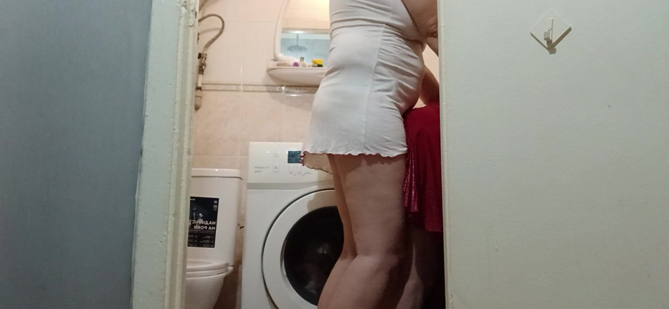 Lesbian-illusion: 旦那が仕事中に隣人をペニバンでハメまくる