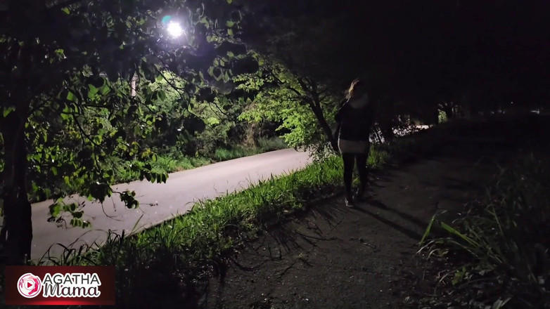 Agatha Mama: Agatha Mama in een MILF, tussen droom en paniek Het...