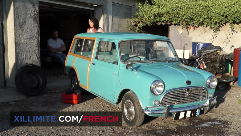 French girls at work: Seksi esmer mya lorenn tamirciyi sikiyor