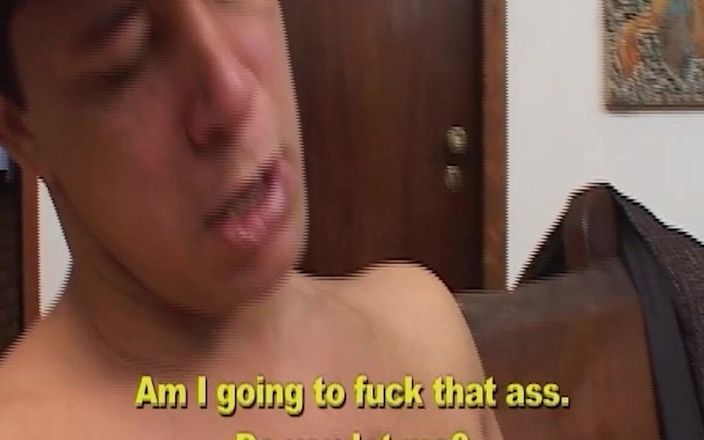 Just X Gays amateur porn: 严格的大学教授与他愿意的学生探索深深的欲望
