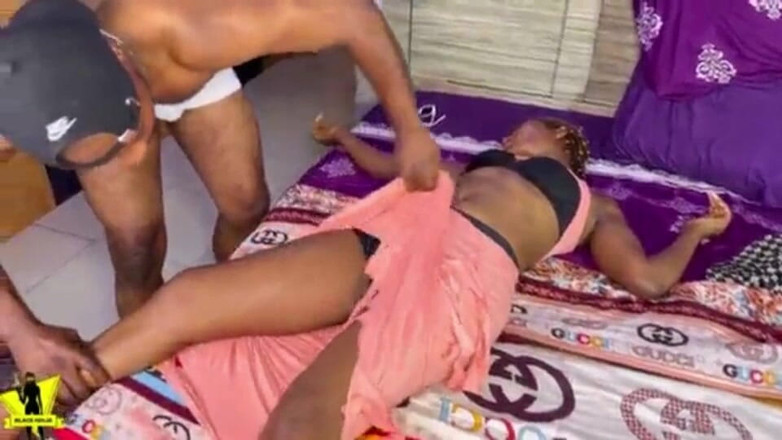 Touch sex: Kulüpten yanlış bir odaya girdim ve bir kiracı tarafından sert...