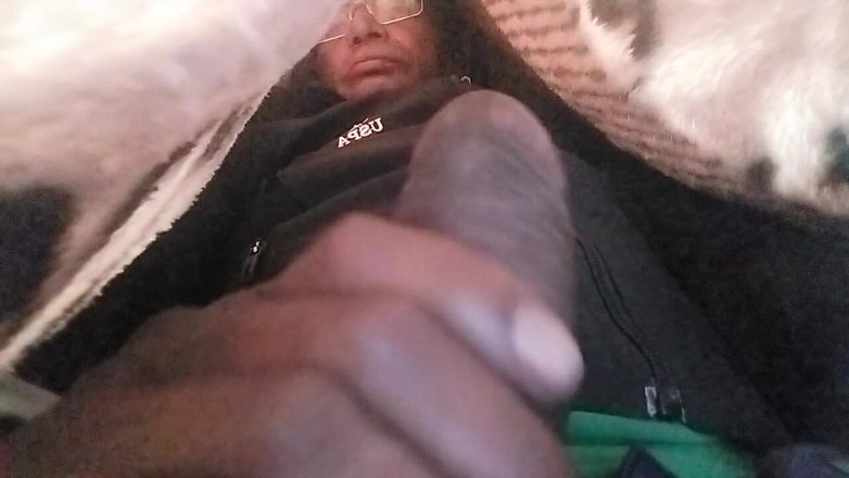 A_k_93152: Muy hermosa y grande polla