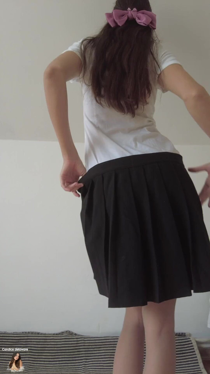 CandiceDelaware: Estudiante atrapado haciendo tiktoks sucios