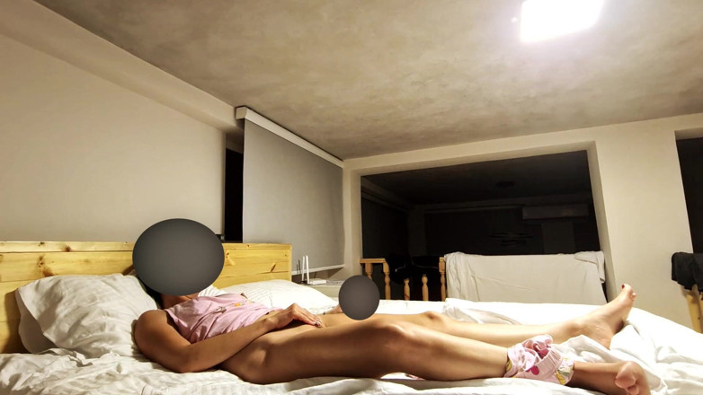 Vickyscotland: Kepergok masturbasi di hotel. Pamer