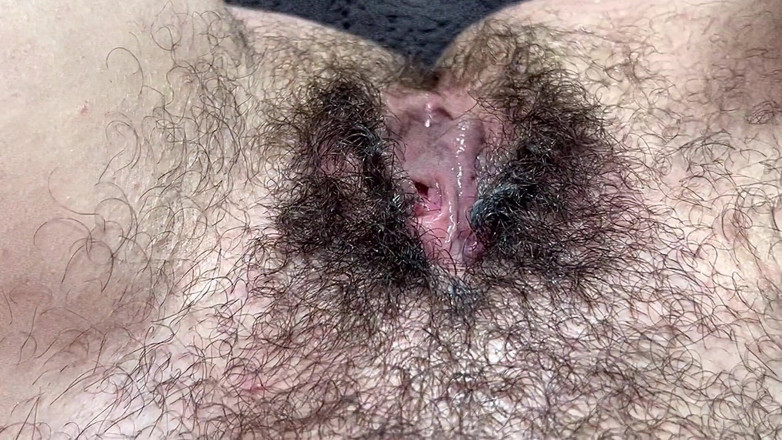 Roy1987: The Girl Rubs Against the and Brings Herself to a...