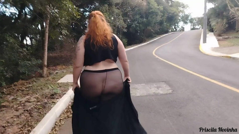 Priscila: La mia matrigna in pantaloni trasparenti senza mutandine si mostra...