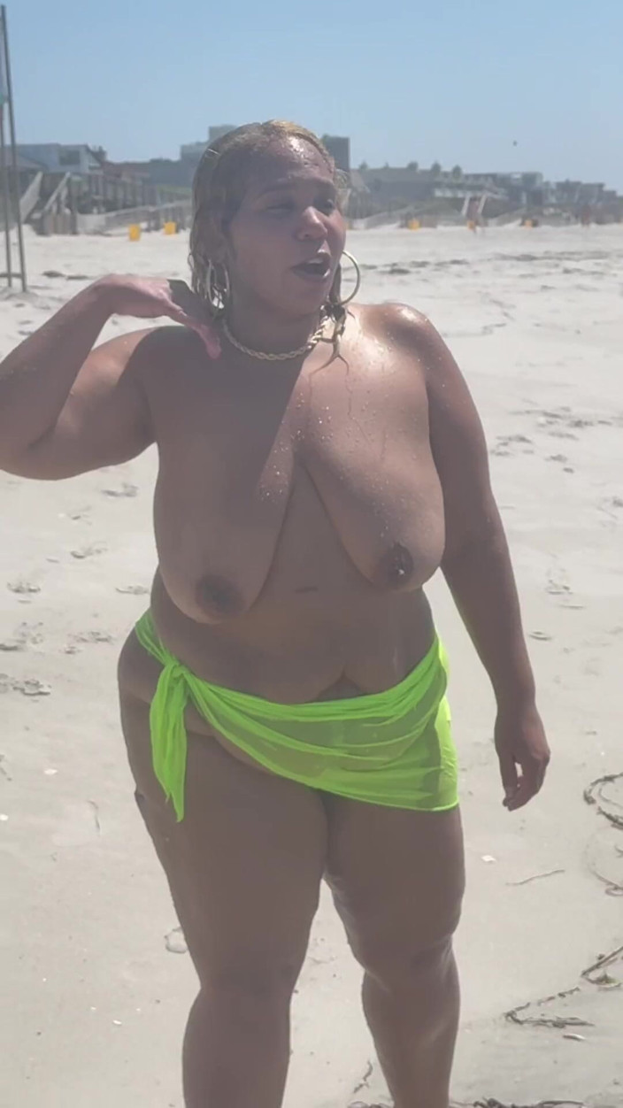 PutiLing: Natural Fat Ass - Thick Legs Tease - Big Tits Areolas - Thong -...