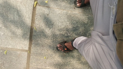 Tamil 10 inches BBC: Tamilteninches bbc show auf dem busstand