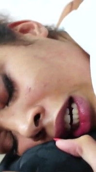 자지를 빨고 따먹는 아름다운 흑누나 Serena Ali