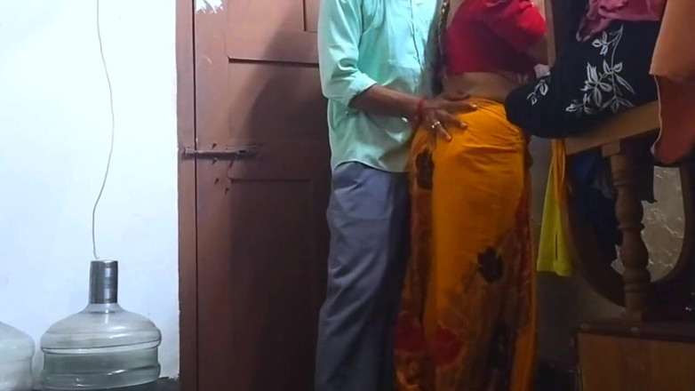 Fantacycutting: Indian Real Neighbor Bhabhi Secretly Fucked by the Neighbor