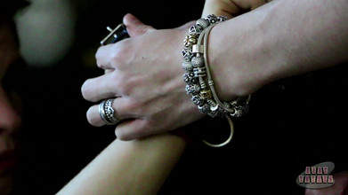 Bare Twinks: Nico ký hiệu mông của anh ấy đi