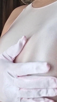 Maillot de bain, seins