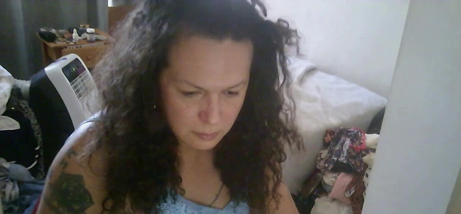 Nikki Montero: मैं अभी-अभी अपने वेबकैम शो को अपनी फ़ीड लाइन पर प्रकाशित करने में कामयाब रहा।