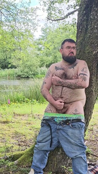 Ведмідь кінчає в лісі?