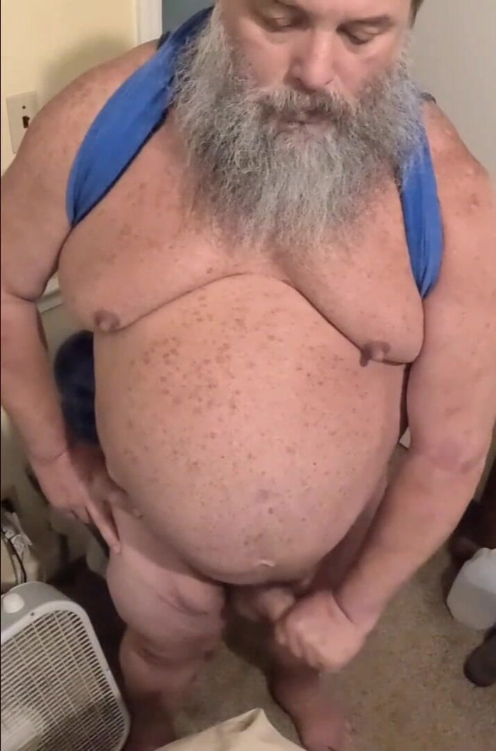 GeneWadexxx: Зрілий тато ведмідь збуджений