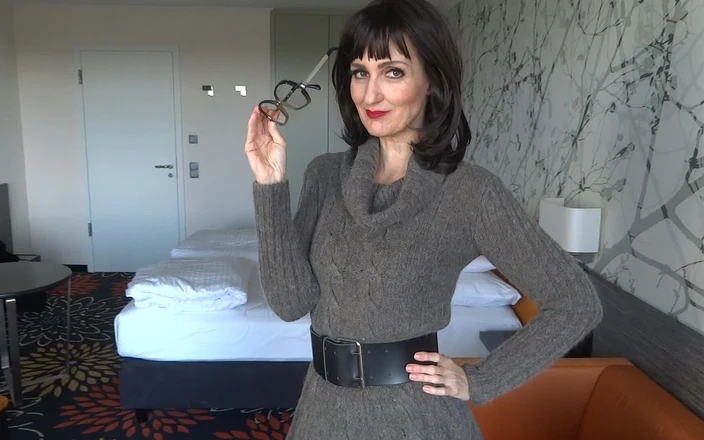 Lady Victoria Valente: Breite enge gürtel teil 28