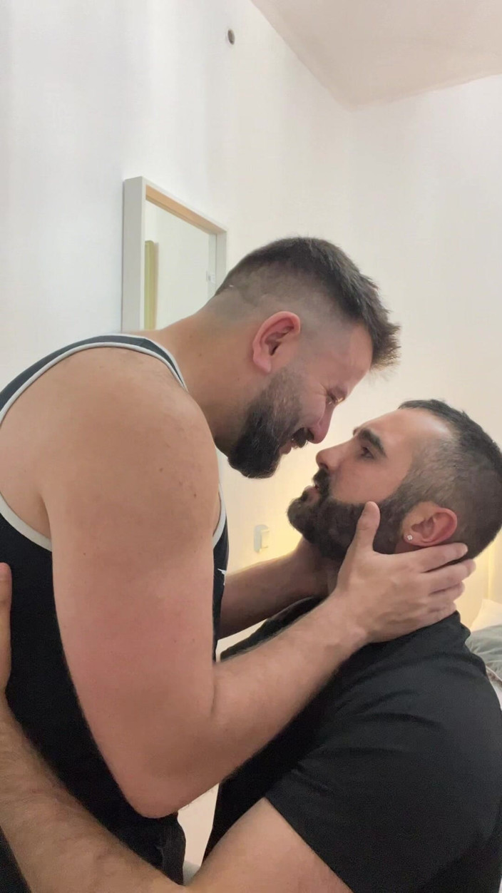 Growing teddy: Orsi Italiani E Spagnoli Che Si Baciano