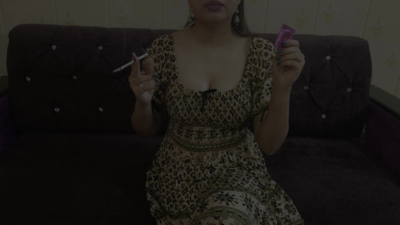 Saarabhabhi6: 힌디어 Bihari 의붓오빠와 담배를 피우고 따먹히는 발정난 배다른 여동생