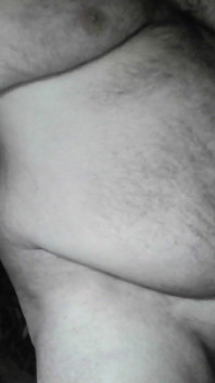 Fotto una figa finta e masturbo forte il mio cazzo fino a quando non vengo caldo