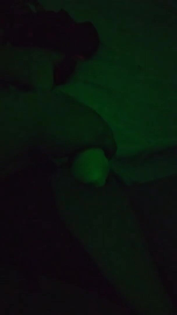 Ninazx: Mein erstes masturbations-video im grünen licht
